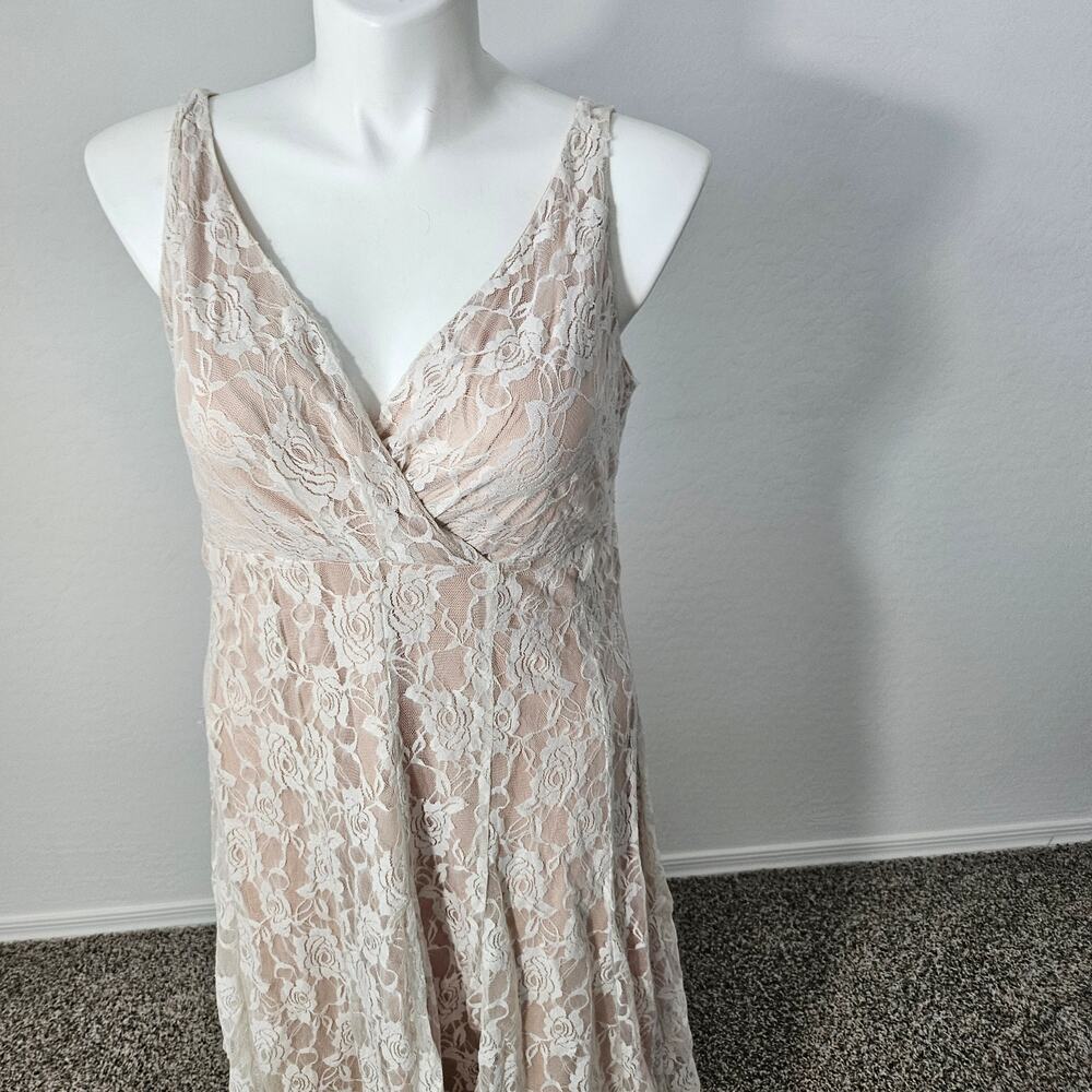 Glamour lace dress color beige plus size 16 W - Picture 4 of 7
